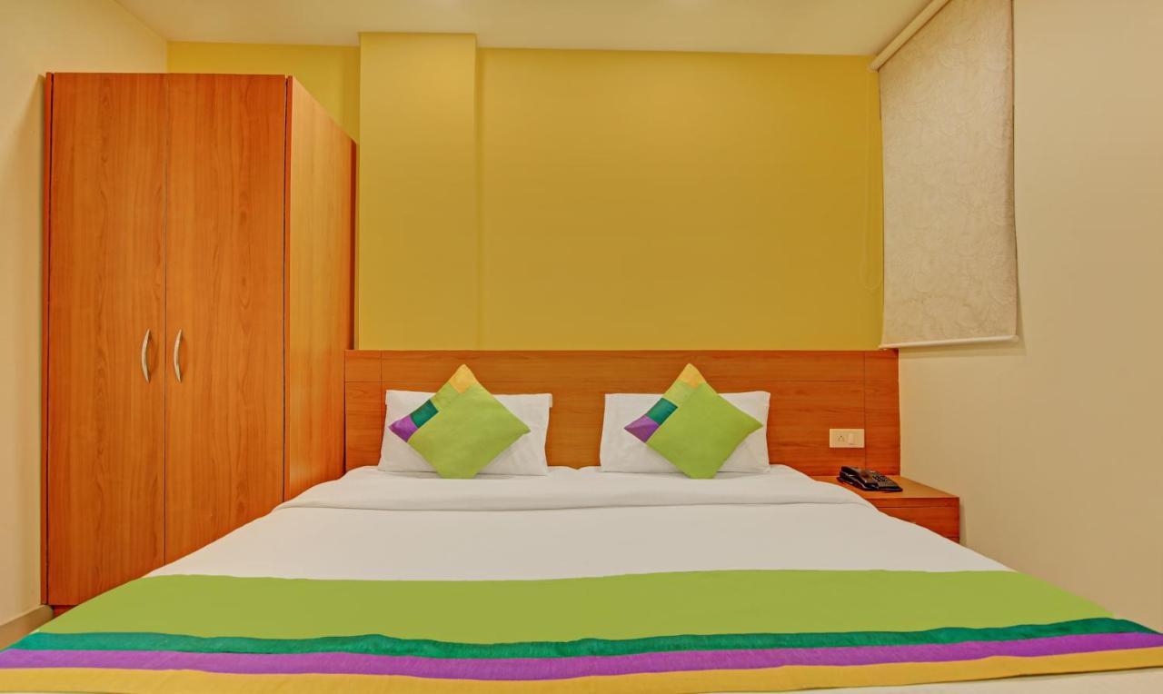 Hotel Treebo Tms Residency Nuova Delhi Esterno foto