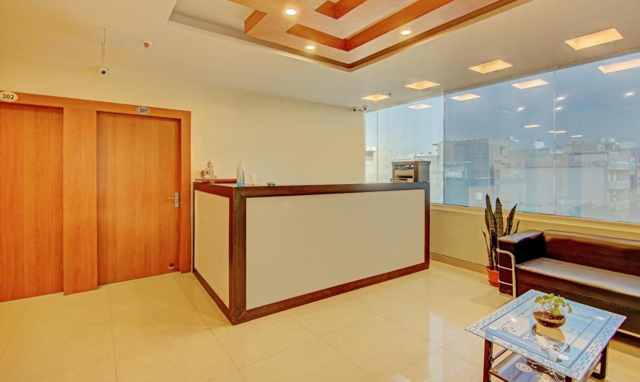 Hotel Treebo Tms Residency Nuova Delhi Esterno foto