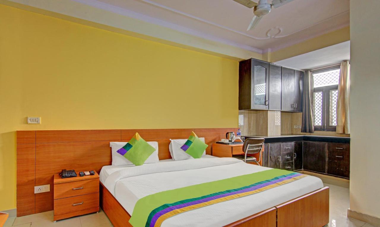 Hotel Treebo Tms Residency Nuova Delhi Esterno foto
