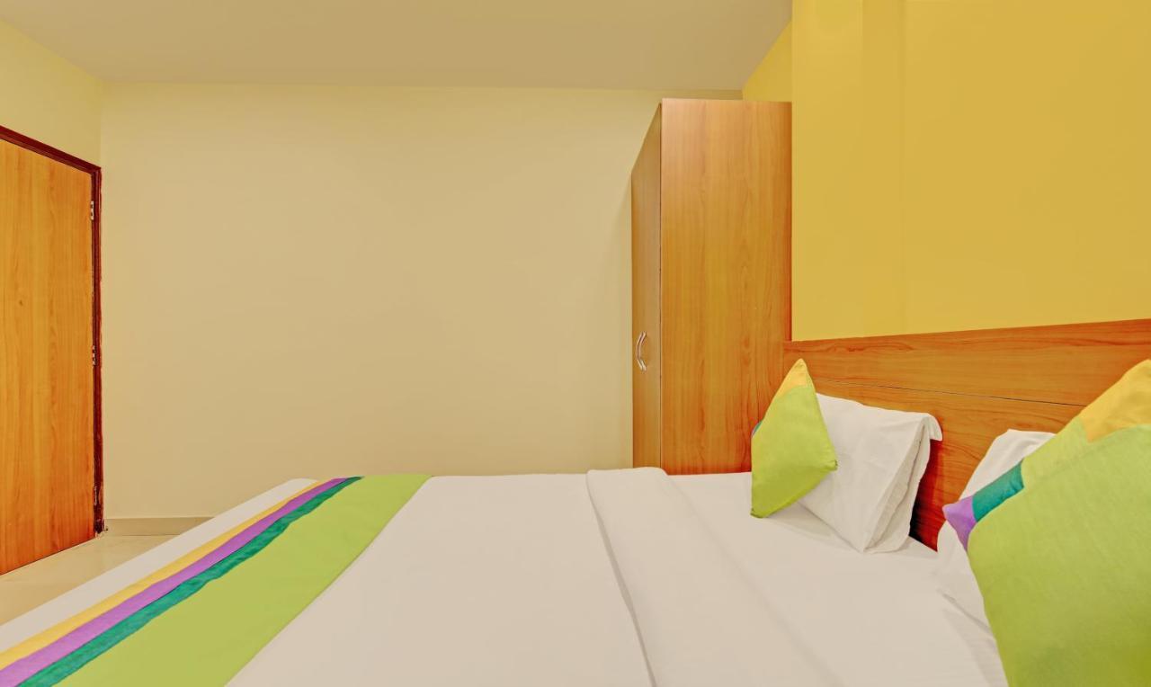 Hotel Treebo Tms Residency Nuova Delhi Esterno foto