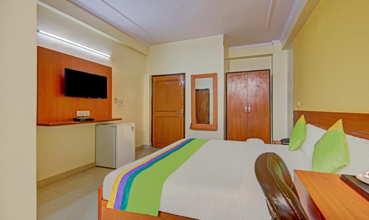 Hotel Treebo Tms Residency Nuova Delhi Esterno foto