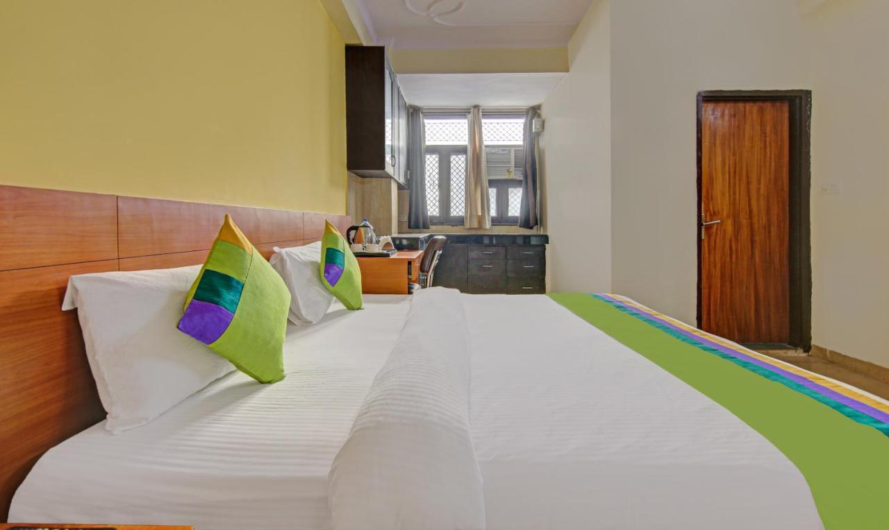 Hotel Treebo Tms Residency Nuova Delhi Esterno foto